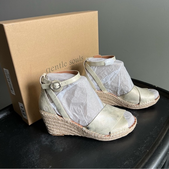 Kenneth Cole Gentle Souls Gold Espadrille Wedge Sandals - Picture 3 of 11